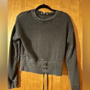 AE, M, cropped hoodie